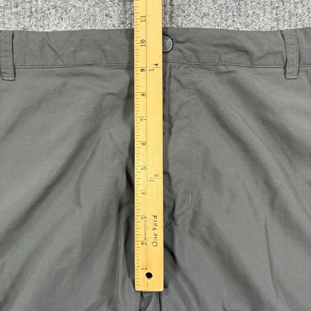 The North Face Shorts Mens Size 38 Gray Hiking Outdoor Trail Nylon Zip Pocket